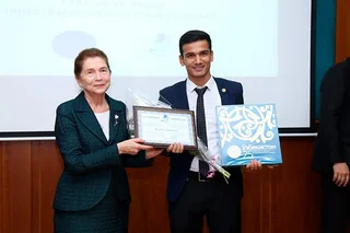A meeting with scholars of the Umid Foundation