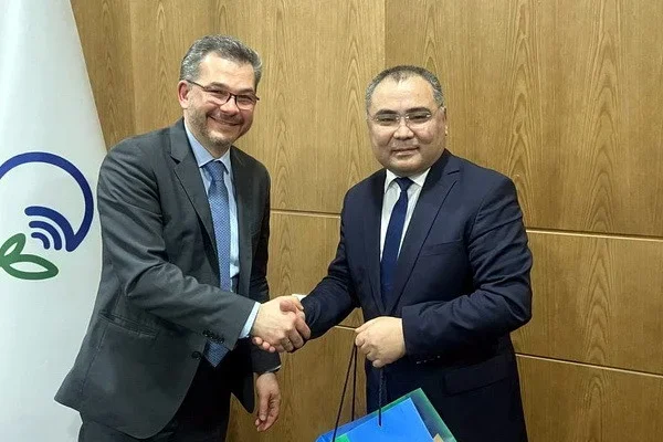 Minister of Innovative Development meets with the Vice-Rector of the Moscow School of Management Skolkovo