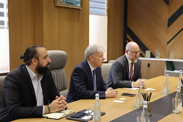 Minister of Geology meets with ADQ representative to discuss investments