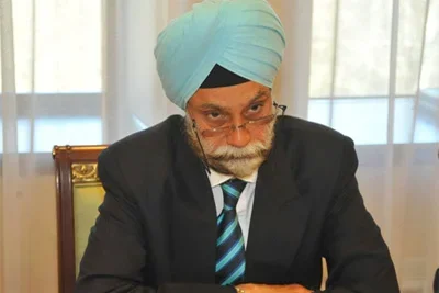 Abdulaziz Kamilov receives Indian official
