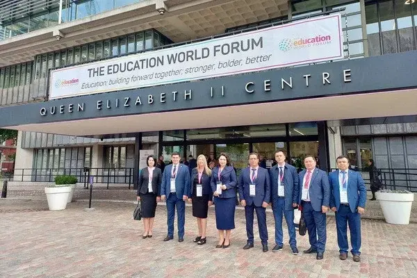 A delegation of Uzbekistan takes part in the World Education Forum in London